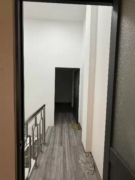 HẺM XE HƠI - CHIẾN LƯỢC - BÌNH TÂN - 2 TẦNG - 2 PHÒNG NGỦ - 3.5 X 11 - HƠN 3 TỶ 