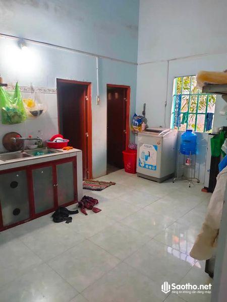 Chính chủ gửi bán gấp nhà đất vườn, có nhà cấp 4 ,đang buôn bán tốt, mặt tiền rộng , đường bê tông xe hơi đi thoải mái. 