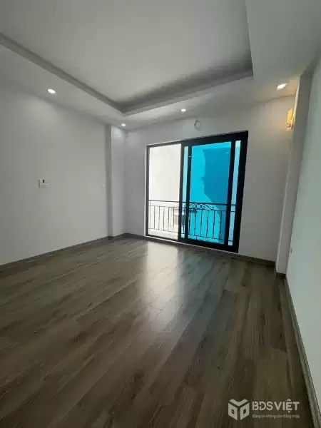 Bán nhà ngõ phố Dương Văn Bé _DT 45m2x5T xây mới giá 7,5 tỷ