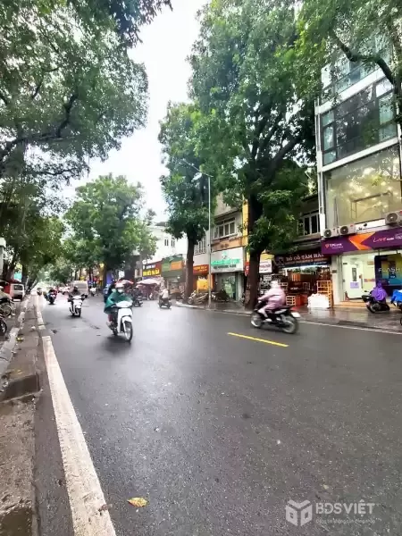 Mặt phố trung tâm quận Hai Bà Trưng DT 80m2x7T thang máy, vỉa hè rộng mặt tiền quyền lực