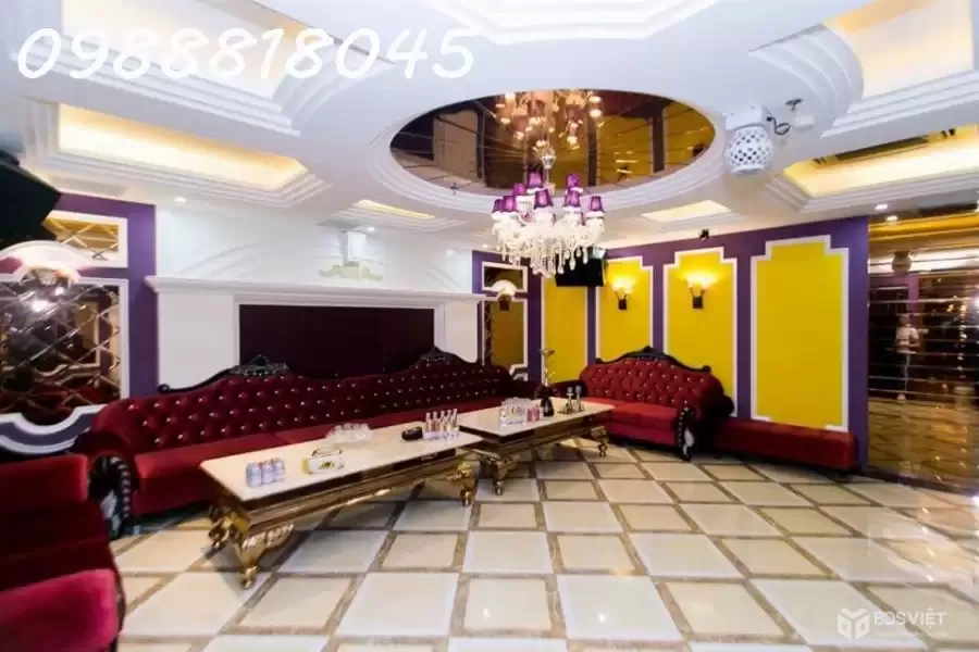 Chuyển nhượng Karaoke Kingdom Hạ Long, Quang Ninh, 8 tầng x 200m2, miễn TG