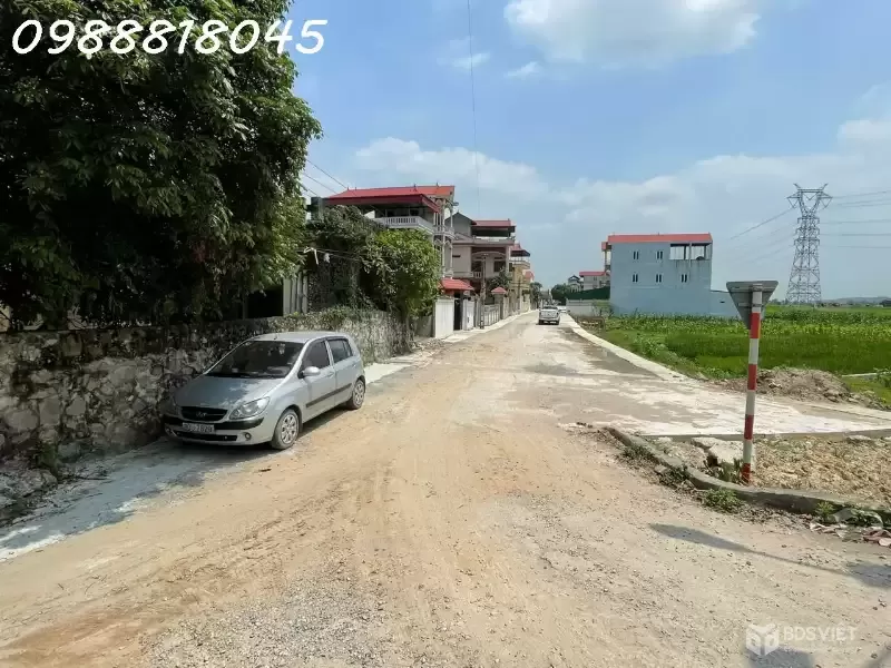 Chuyển nhượng Karaoke Kingdom Hạ Long, Quang Ninh, 8 tầng x 200m2, miễn TG