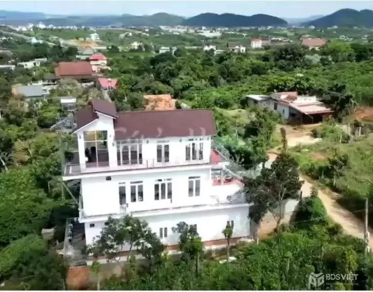 BÁN GẤP NHÀ VƯỜN GẦN ĐÀ LẠT - 4,5 tỷ - rộng 3656m2 - có 400m2 thổ cư