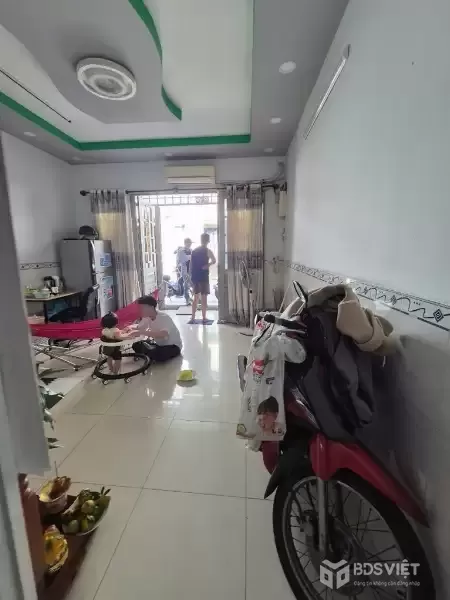 Bán nhà Mã Lò, gần chợ Gò Xoài, nhà đẹp vào ở ngay, 34m² - 4x9 - 2 tầng, chỉ hơn 3 tỷ
