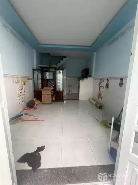 Bán nhà Lạc Long Quân, gần Âu Cơ, Tân Bình, 32m² - 4x8 - 2 tầng, chỉ hơn 3 tỷb