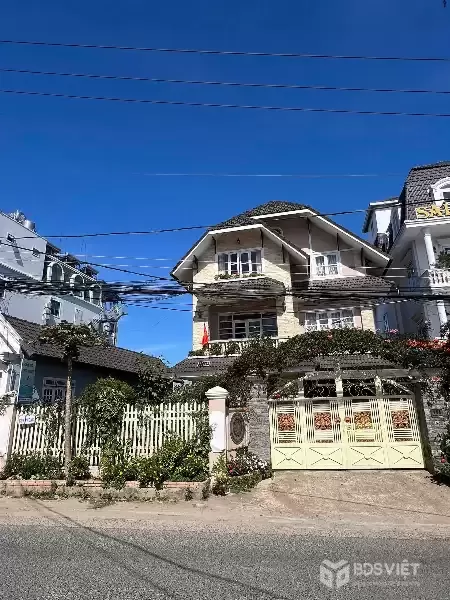 CHO THUÊ VILLA 5 PHÒNG NGỦ ĐƯỜNG TRIỆU VIỆT VƯƠNG P3 22TR/THÁNG