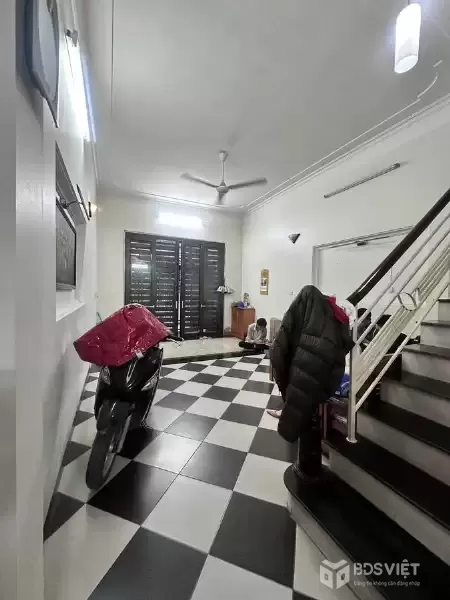 Bán Nhà Dân Xây Đẹp Bắc Từ Liêm - Ngõ Nông Gần Phố - Trước Nhà Thoáng Trước Sau - Sổ Đỏ Hoa Khôi.