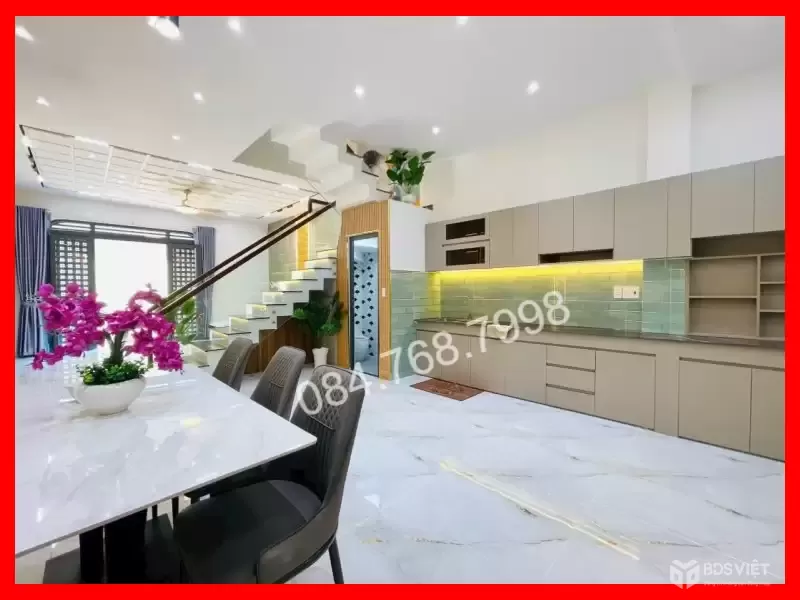 BÁN NHÀ 4 TẦNG, 5.7x8, 4 PHÒNG NGỦ, GÒ VẤP - GIÁ HỜI 6.5 TỶ - VỊ TRÍ VÀNG LÊ VĂN THỌ