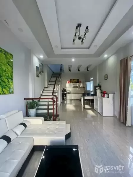 BÁN VILLA ĐỒI THÔNG TIN PHƯỜNG 8 ĐÀ LẠT - Ô TÔ ĐẬU TRONG SÂN  - 9.5 TỶ