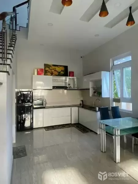 BÁN VILLA ĐỒI THÔNG TIN PHƯỜNG 8 ĐÀ LẠT - Ô TÔ ĐẬU TRONG SÂN  - 9.5 TỶ