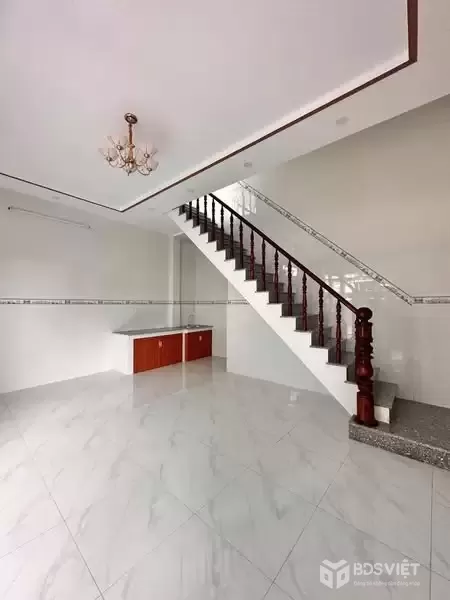 Mặt tiền buôn bán tốt, nhà mới xây hoàn công đủ, thương lượng mạnh TL29