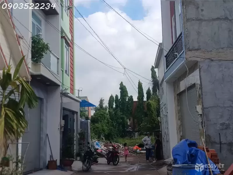 Nhà mặt phố Võ Văn Hát, 3,8 tỷ, 50,4m2, view đẹp, bán gấp!
