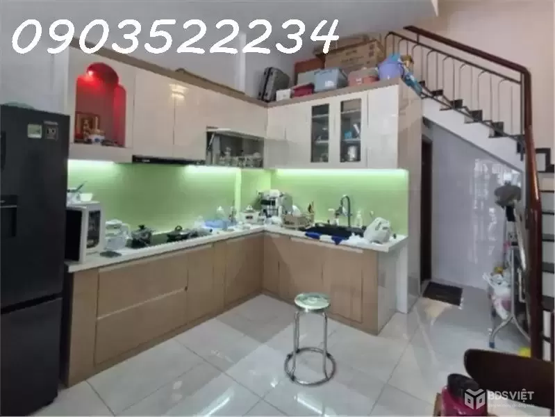 Bán gấp nhà mặt phố Võ Văn Hát, 5,1 tỷ, 50 m2, 4PN, 3WC, hướng Tây Nam