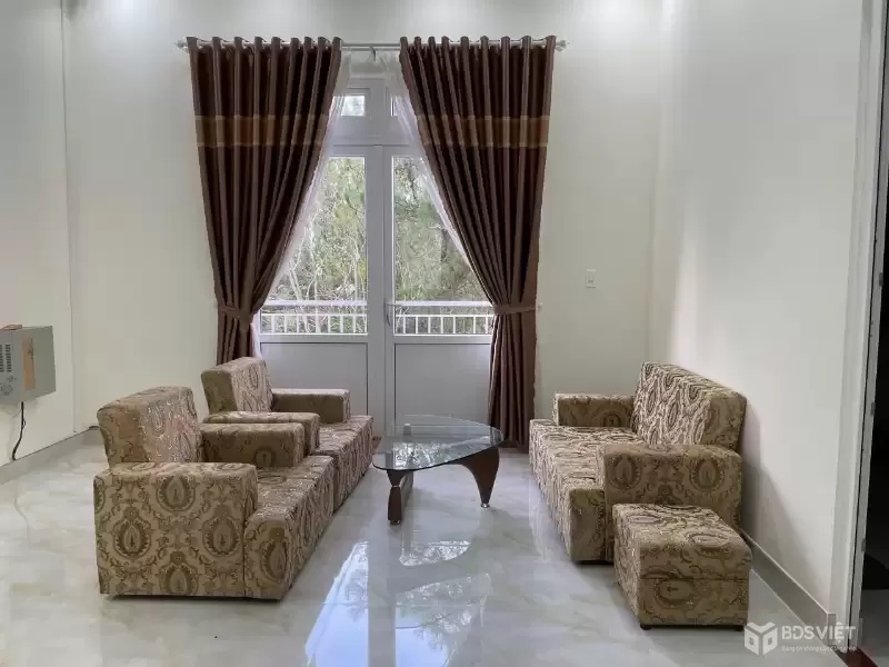 CHO THUÊ VILLA SÂN VƯỜN 5 PHÒNG TOẠ LẠC RỪNG THÔNG PHƯỜNG 8 ĐÀ LẠT GIÁ 25TR