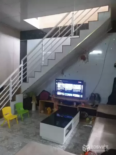 BÁN  NHÀ 120 m2 PHƯỜNG 8 ĐÀ LẠT 2,5 TỶ 4 PHÒNG NGỦ