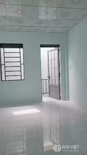 Bán nhà Hồng Lạc, ngay Lạc Long Quân, trung tâm Tân Bình, 24m2 - 2 tầng, chỉ hơn 2 tỷ.