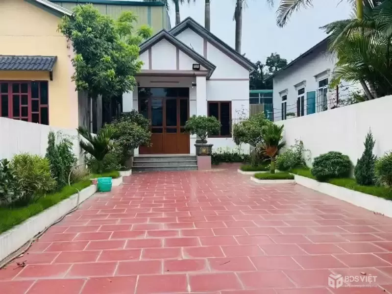 Bán đất tặng nhà tại Đông Yên. 165m full thổ cư
