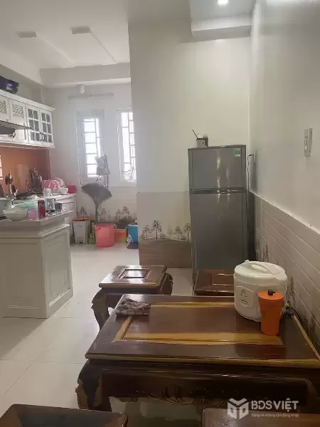 9tỷ2 - Bán nhà 2 phòng ngủ full nội thất mặt tiền Yersin P9 Đà Lạt