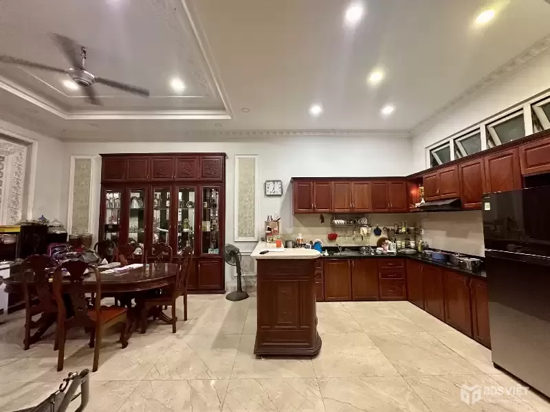 Bán nhà mặt tiền đường số 24 Hiệp Bình Chánh, Thủ Đức – diện tích 100m², giá 11 tỷ
