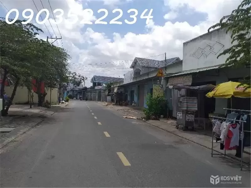 Bán nhà mặt phố tại Đường 1, 3,2 tỷ, 106m2, view đẹp, hàng hiếm tại Quận 9, HCM