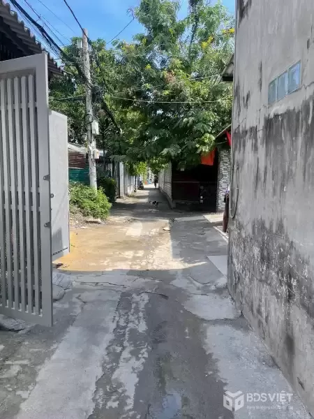 Bao QH, bán nhà lầu mới, đường ô tô gần Cao Đẳng Điện Lực Q12 chỉ 1ty33