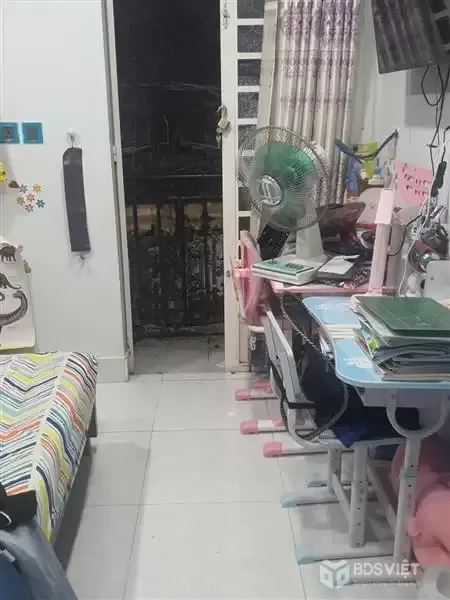 Bán nhà HXT đường số 10, Bình Tân gần Aeon Tân Phú, 24m2 - 4x6 - 2 tầng, chỉ hơn 2 tỷ.