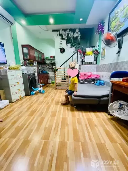 Bán nhà Nguyễn Thị Tú, gần ngã tư Gò Mây, Bình Tân, 24m2 - 3.8x5 - 2 tầng, chỉ hơn 1 tỷ.
