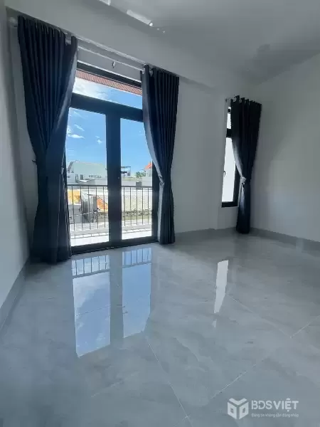 BÁN NHÀ MỚI HẺM ĐƯỜNG 2/4 PHƯỜNG VẠN THẠNH, NHA TRANG CÁCH BIỂN CHỈ 7P DI CHUYỂN