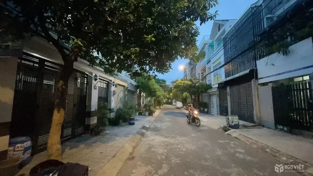 Bán nhà mặt phố Linh Tây Thủ Đức, 118m², HXT tránh, gần Phạm Văn Đồng, giá 12.5 tỷ