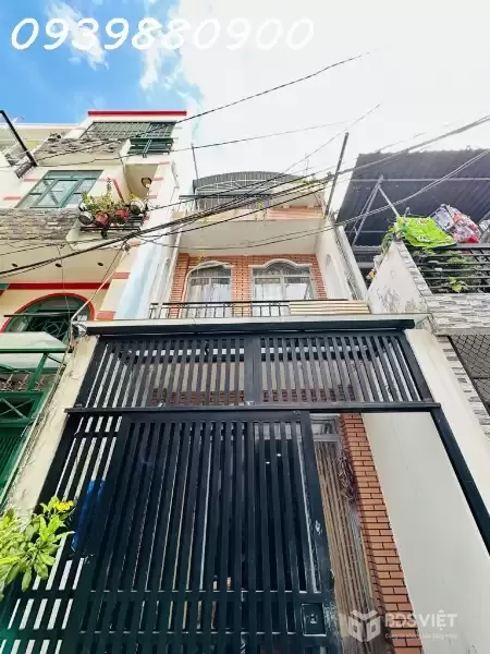 Phú Nhuận, sát mặt tiền - 40m2 - 6,45Tỷ TL