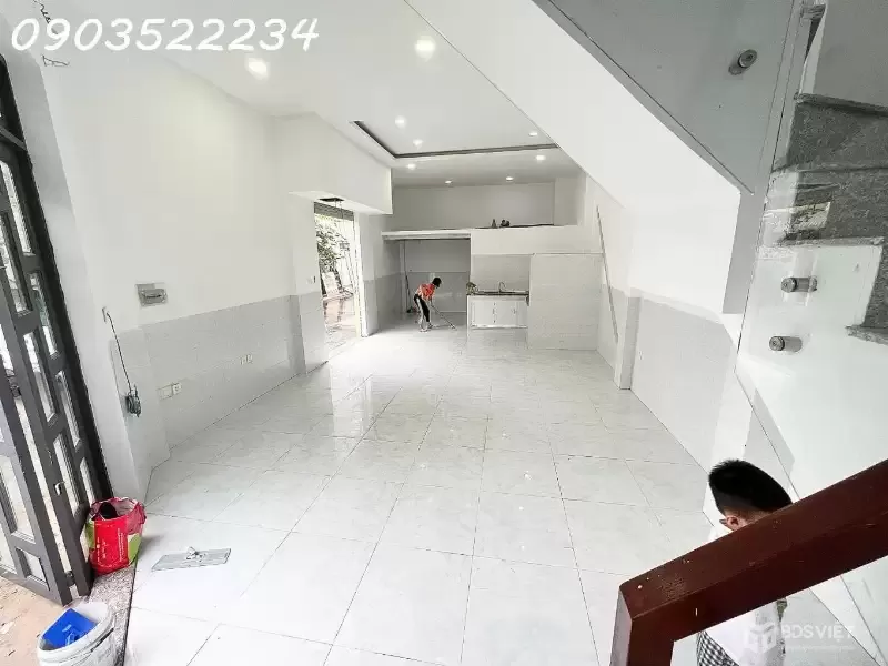 Bán nhà mặt phố HXH tại Lã Xuân Oai, Long Trường, 4,95 tỷ, 56m2, 2PN, 2WC, Quận 9, HCM