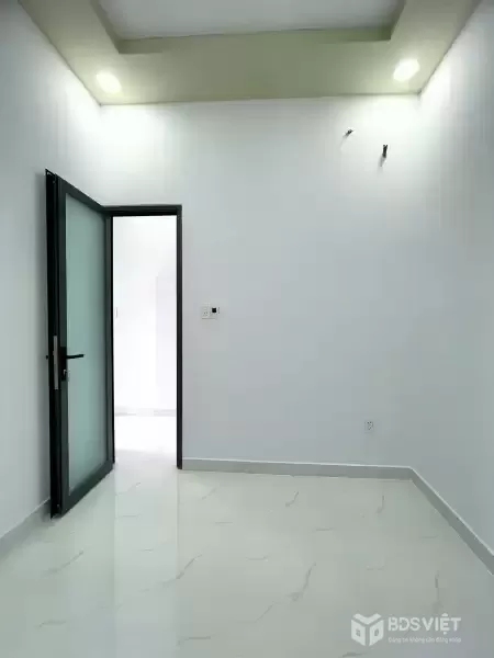 Nhà mới tinh cho thuê TL40 giá 5tr có máy lạnh, nhìn là thích liền