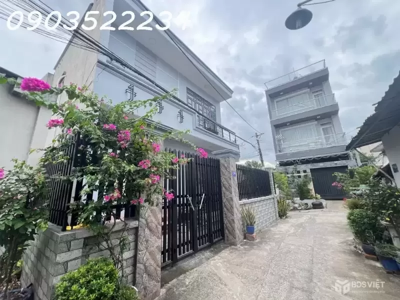 Bán nhà HXH Lã Xuân Oai, 6,05 tỷ, 89m2, 3PN + 2WC, Q9, HCM