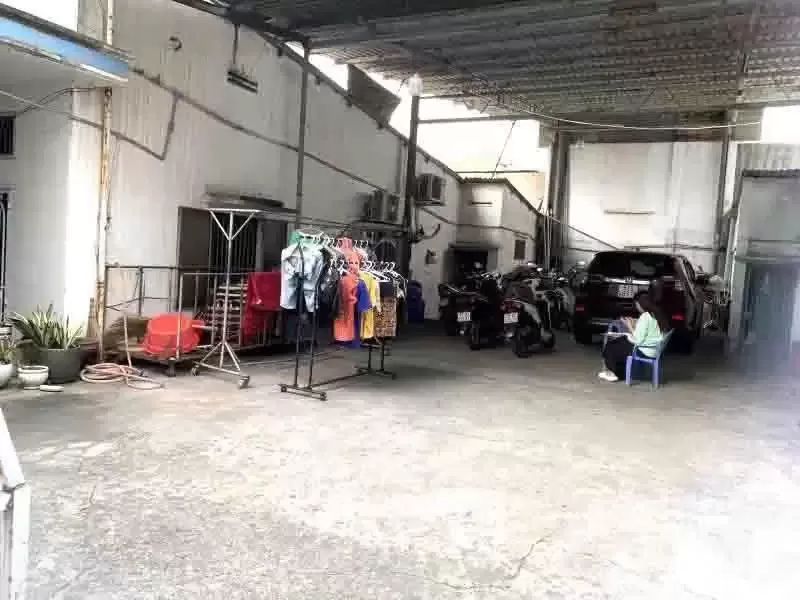 bán nhà  150m2 - ngang 8.3m - xe hơi đổ cổng - linh tây - thủ đức
