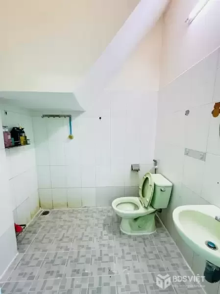 Bán nhà ngang 9m, CN 107m2 - hẻm xe hơi 5m Đ. Âu Cơ, Tân Phú