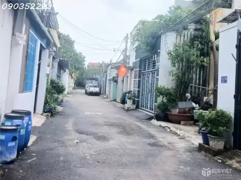 Bán NR 3T, 3PN, 4WC, 100m2 tại HXH Lã Xuân Oai, 7,2 tỷ siêu hot, nhiều tiện ích