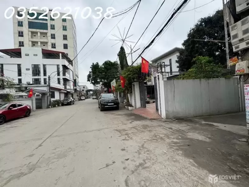 CAO LỖ-THỊ TRẤN ĐÔNG ANH-UY LỖ-4.65 TỶ
TRUNG TÂM - GẦN Ô TÔ- TIỆN ÍCH ĐỦ