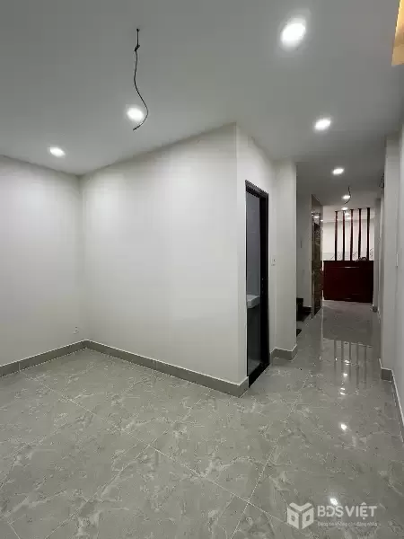 CHO THUÊ NHÀ NGUYÊN CĂN PHAN ĐÌNH PHÙNG P2 ĐÀ LẠT - 5 TẦNG, 8PN, THANG MÁY, MẶT BẰNG KD