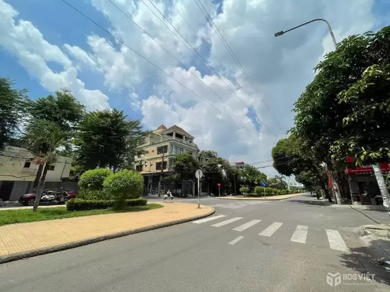 Bán nhà mặt phố 72m² Đường Nguyễn Thế Truyện 13,8 tỷ Q. Tân Phú