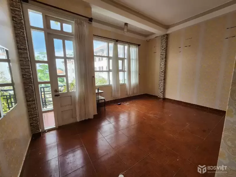 CHO THUÊ KHÁCH SẠN TRUNG TÂM PHƯỜNG 4 ĐÀ LẠT giá 22tr - CÓ GPKD - PCCC