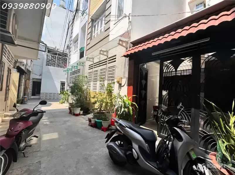 Sát mặt tiền Phan Đăng Lưu - 60m2, 4PN - 8,75Tỷ