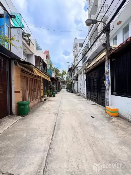 BÁN NHÀ - BÌNH TRỊ ĐÔNG - BTĐA - 36M2 - NHÀ 3 TẦNG MỚI - HẺM XE HƠI 5M THÔNG - GIÁP TÂN PHÚ - CHỈ HƠN 3 TỶ