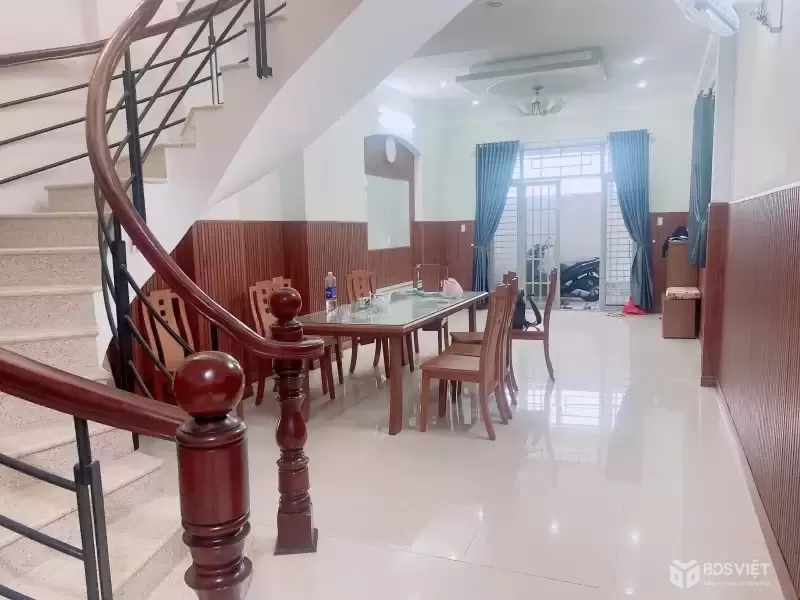 Bán nhà 3 tầng hẻm xe hơi Hiệp Bình Chánh – 106m² ngang 6.5m – giá 8.8 tỷ