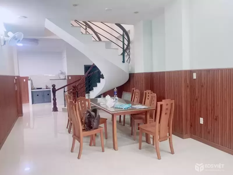 Bán nhà 3 tầng hẻm xe hơi Hiệp Bình Chánh – 106m² ngang 6.5m – giá 8.8 tỷ