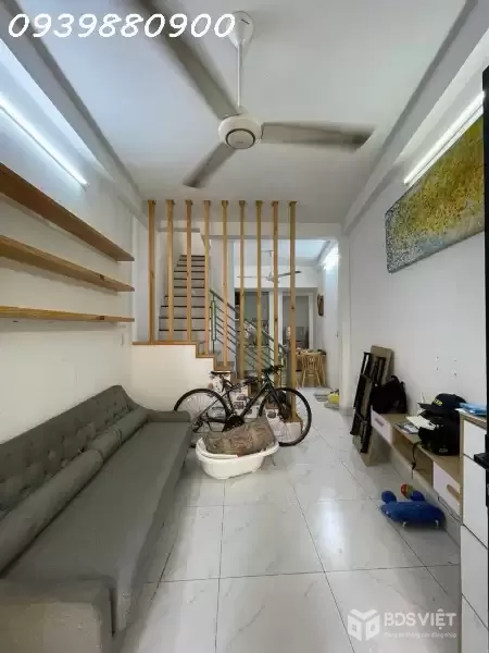 Phú Nhuận, nhà đẹp chắc chắn - 34m2 - 5Tỷ hơn xíu.