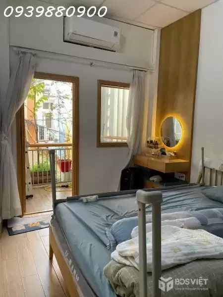 Phú Nhuận, nhà đẹp chắc chắn - 34m2 - 5Tỷ hơn xíu.