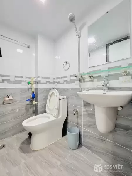 SIÊU PHẨM DÒNG TIỀN – 8 TẦNG THANG MÁY – 18 CĂN HỘ CHO THUÊ – NGUYỄN CHÍ – 42 TỶ