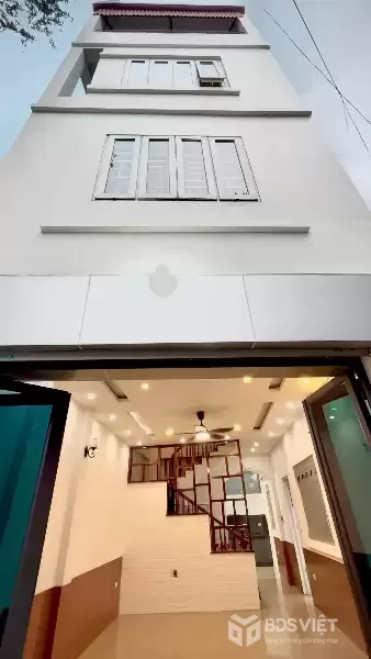 NGỌC THỤY LÔ GÓC 50M X 4 TẦNG Ô TÔ ĐỖ CỬA - 8 TỶ HƠN