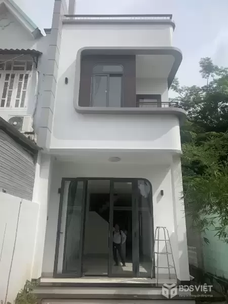 Bán nhà 3 tầng Linh Xuân Thủ Đức – 120m² có sân rộng – giá 6.9 tỷ