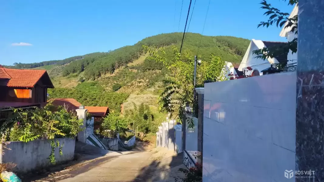 BÁN NHÀ SÂN VƯỜN THÔN 2 MÊ LINH LÂM HÀ - CÁCH CAFE MÊ LINH 1.5KM, ĐÀ LẠT 10KM - SỔ HỒNG TRAO TAY